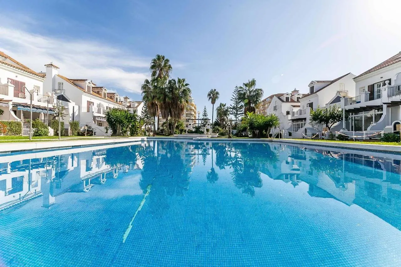 Sur Suites Castillo Fuengirola 0*,  España