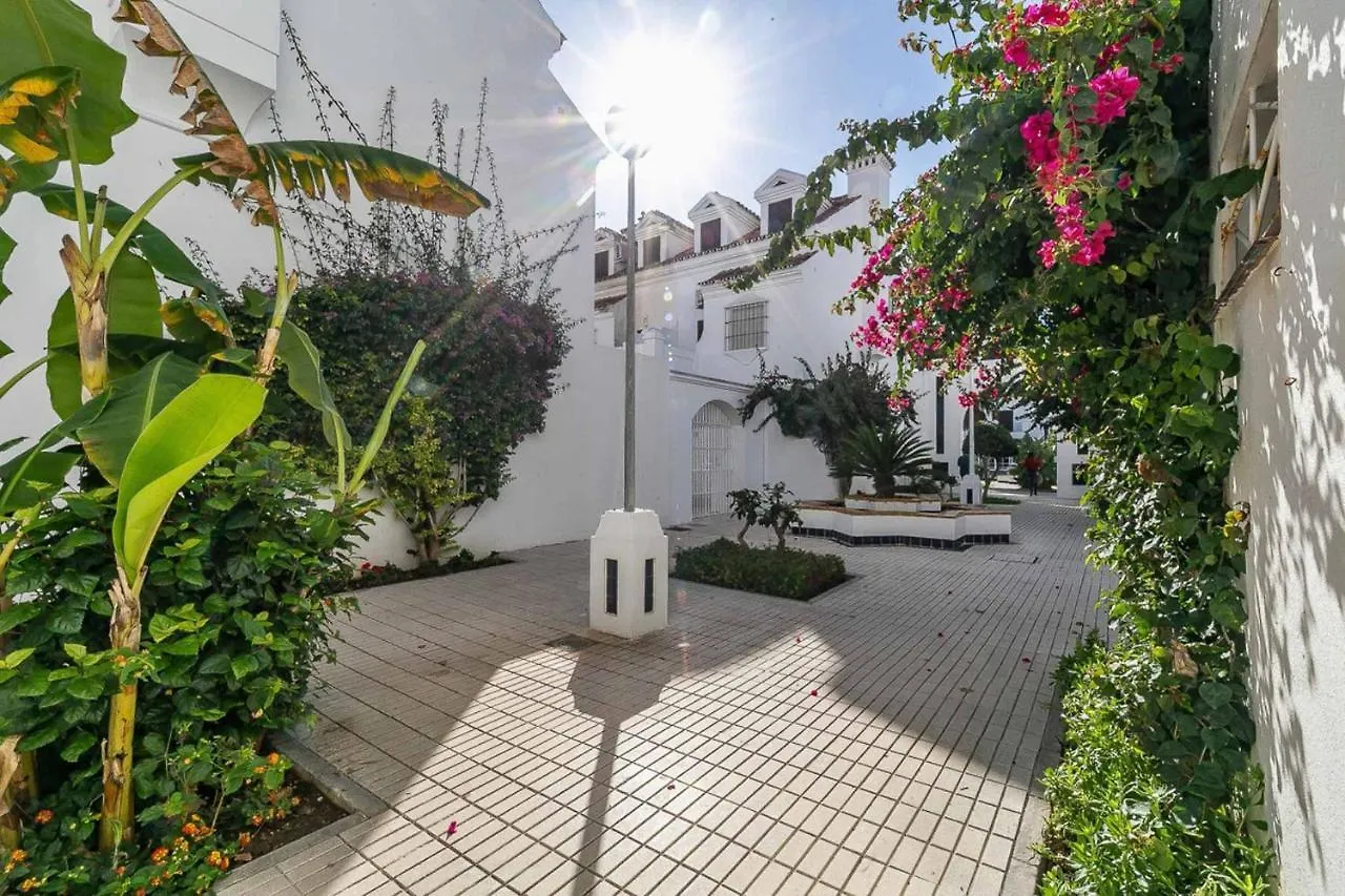 Apartamento Sur Suites Castillo Fuengirola